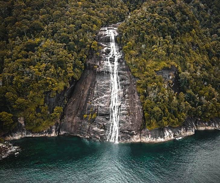 Tebing granit Pulau Mursala